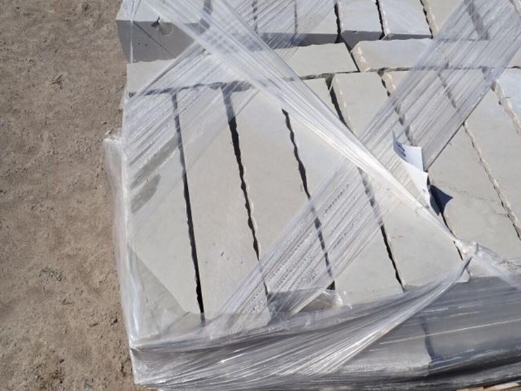 qty-of-assorted-precision-cut-wallstones-image-24
