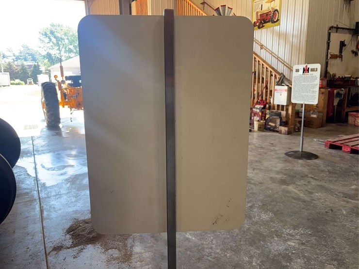 golden-demonstrator-information-sign-with-stand-image-7