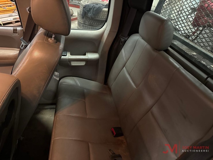 2009-chevrolet-silverado-2500-image-26