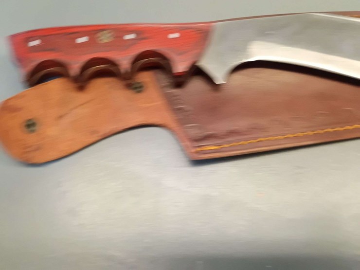 custom-stainless-steel-fixed-blade-knife-with-gold-metal/red-striped-handle-image-3