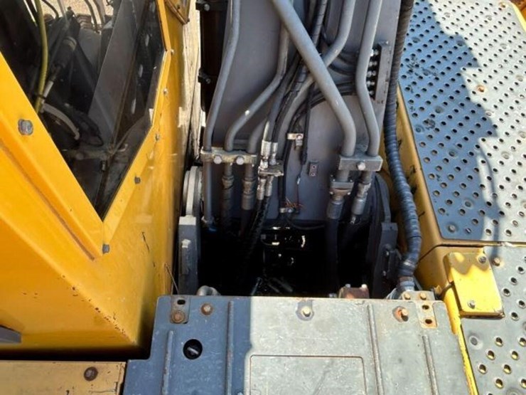 2012-volvo-fc2421c-image-31