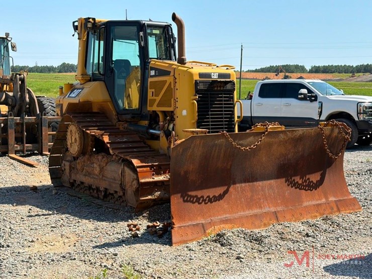 2015-caterpillar-d6n-xl-image-1