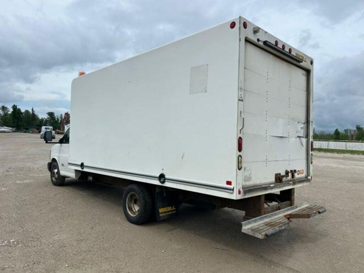 2014-gmc-4500-s/a-cube-van-1gd676cl8e1115764-image-6
