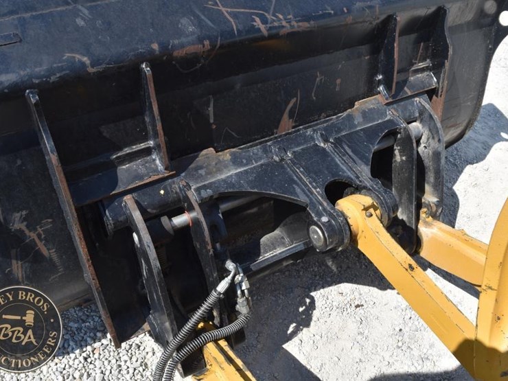 2021-caterpillar-906m-image-15