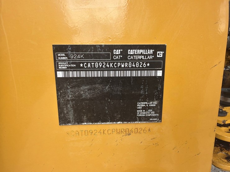 2015-caterpillar-924k-image-15