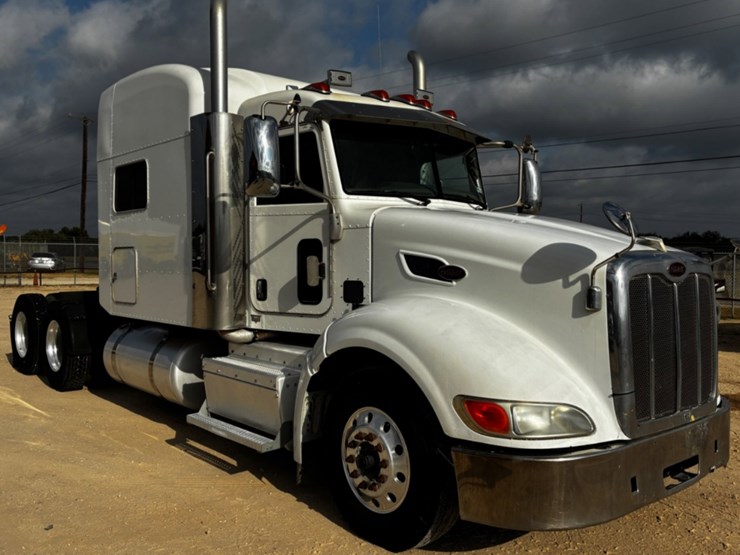 2012-peterbilt-386-image-3