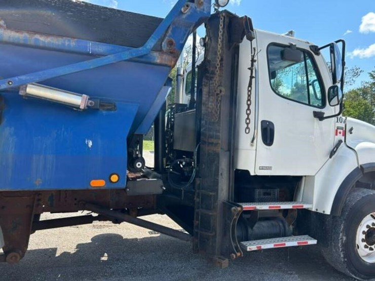 2006-freightliner-business-class-m2-s/a-1fvac3dj66-image-54