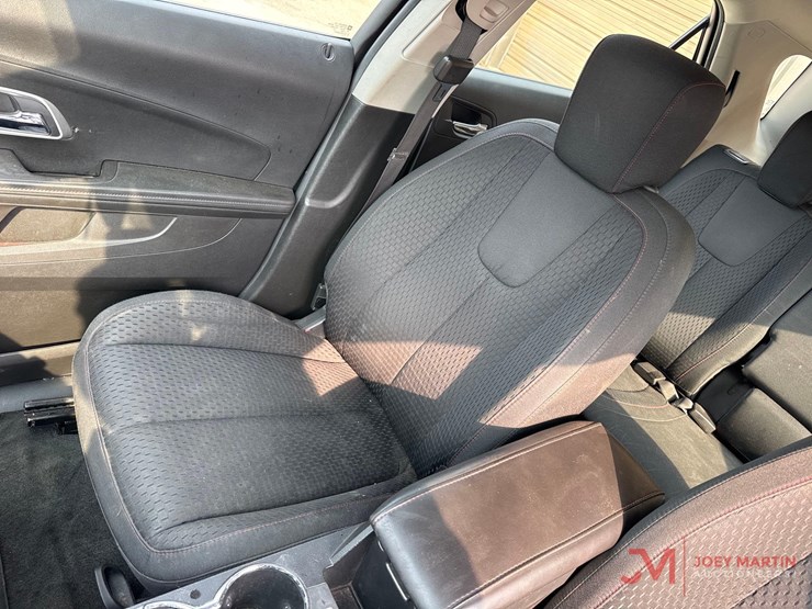 2015-chevrolet-equinox-image-23