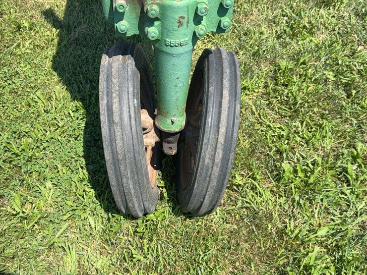 john-deere-b-image-11