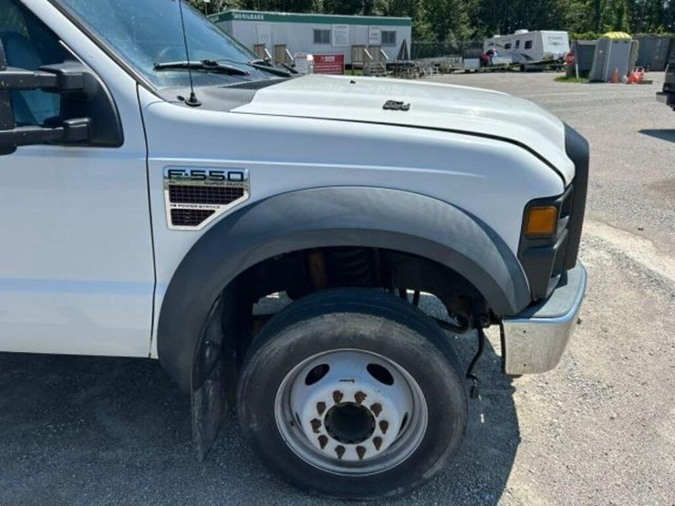 2009-ford-f550-image-23