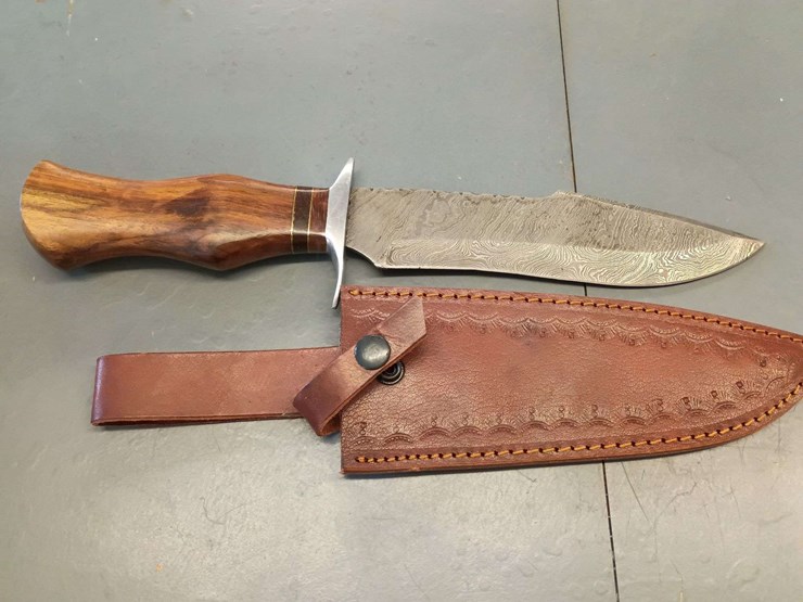 custom-damascus-steel-fixed-blade-knife-with-orange/white/red-striped-handle-image-4