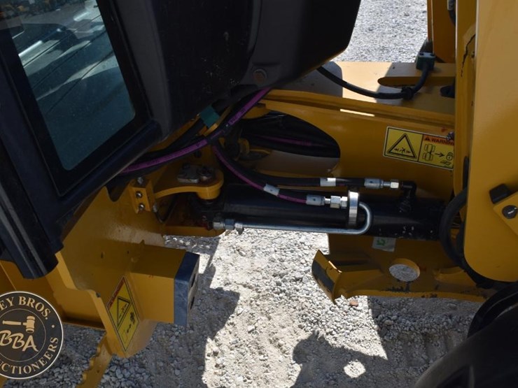2021-caterpillar-906m-image-19