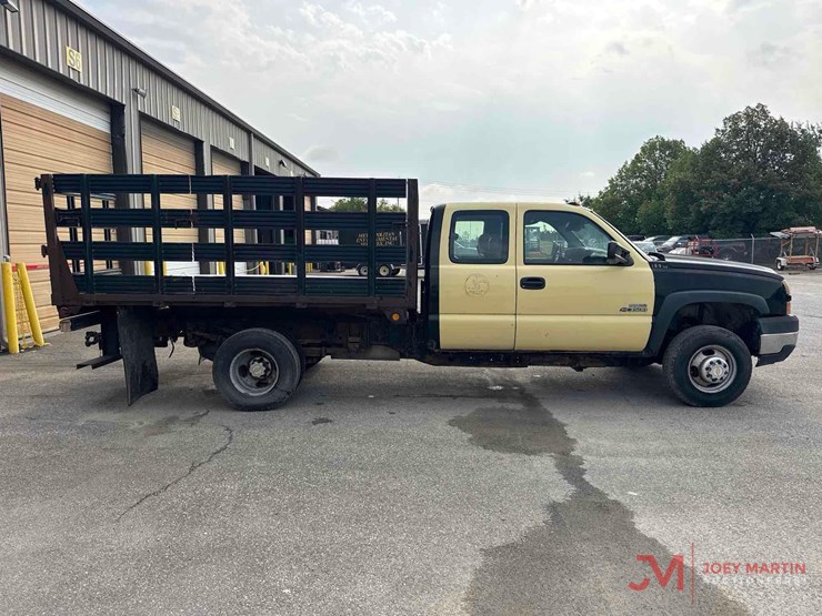 2006-chevrolet-3500-image-2