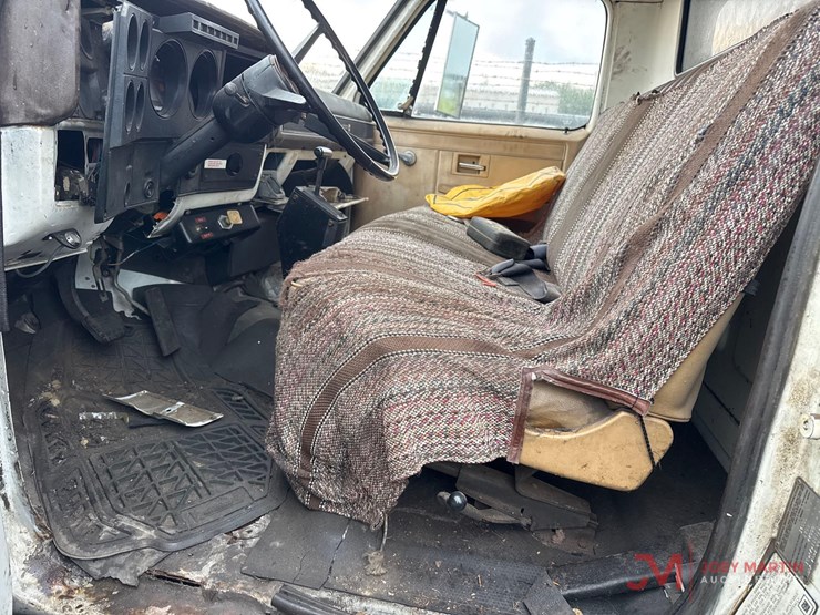 1986-gmc-7000-image-30