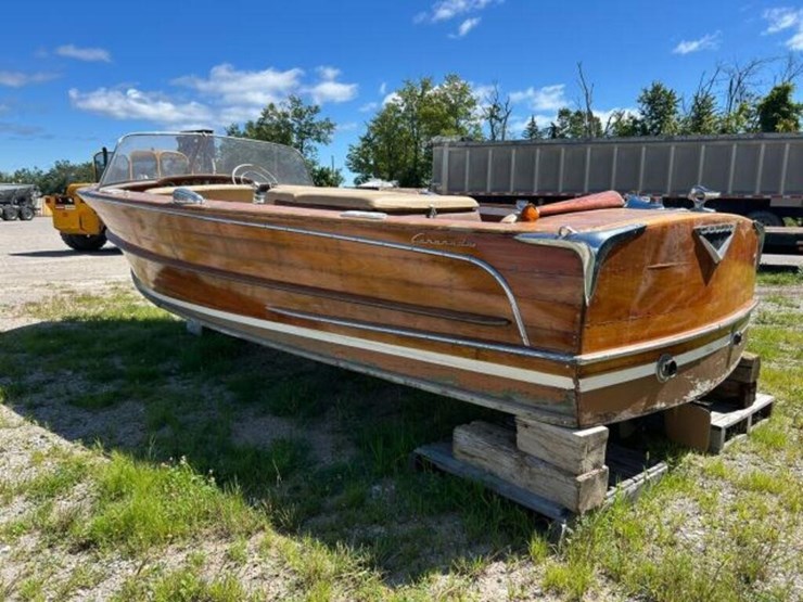 century-antique-wooden-18-ft-power-boat-image-7