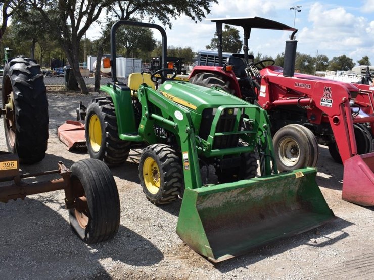 john-deere-3032e-image-1
