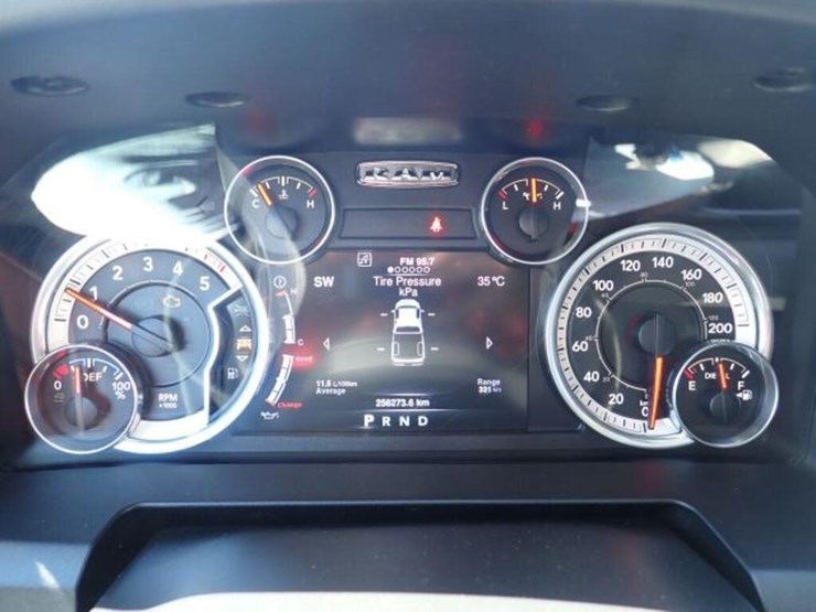2016-dodge-1500-image-13