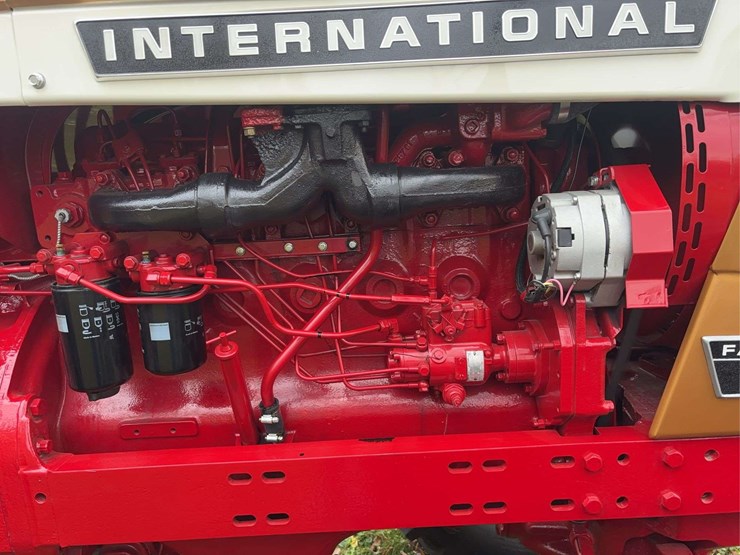 1970-1456-farmall-row-crop-mfwa-golden-demonstrator-image-40