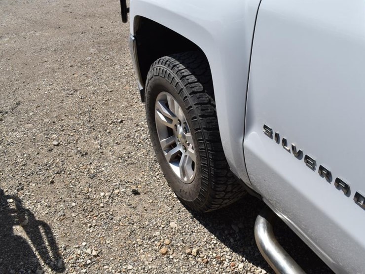 2018-chevrolet-1500-image-12