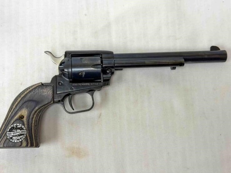heritage-rough-rider-22/22mag-revolver-image-12