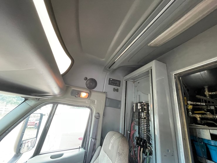 1999-kenworth-t2000-image-25