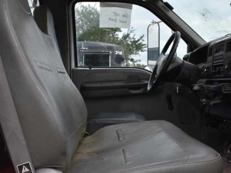 2009-ford-f750-image-19