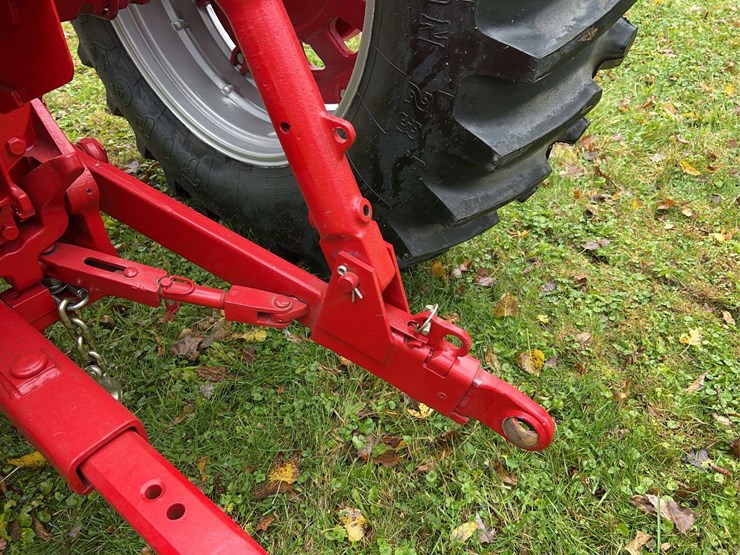 1970-farmall-826-diesel-row-crop-golden-demonstrator-image-43