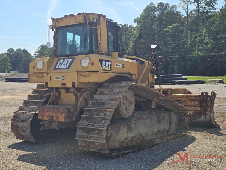 2012-caterpillar-d6t-image-3