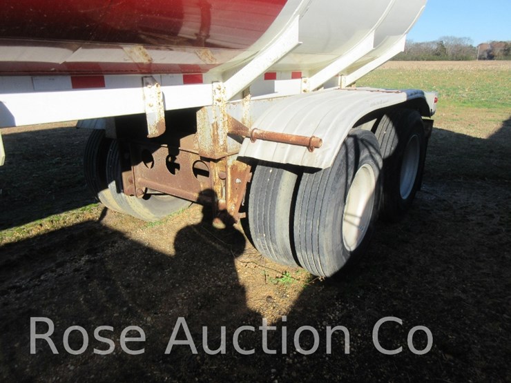 1989-fruehauf-tanker-image-3