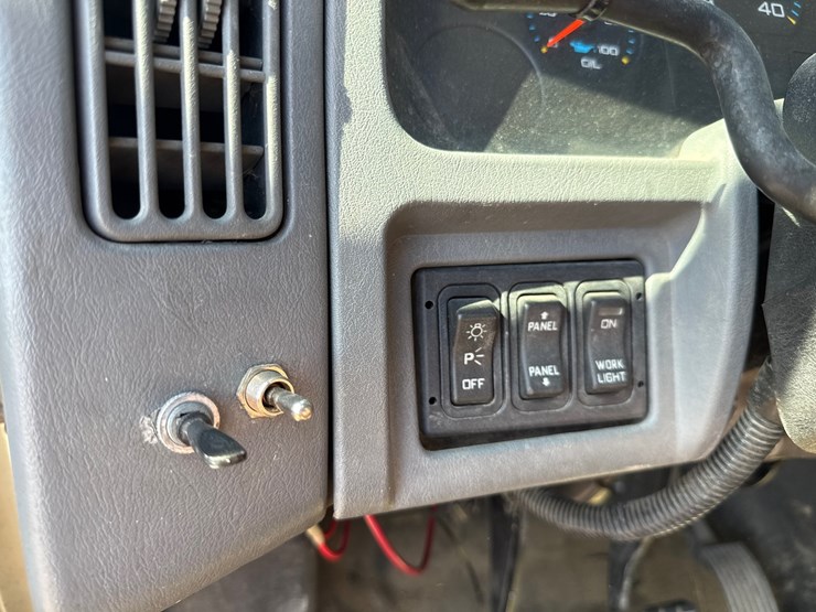 2004-international-durastar-4300-image-26