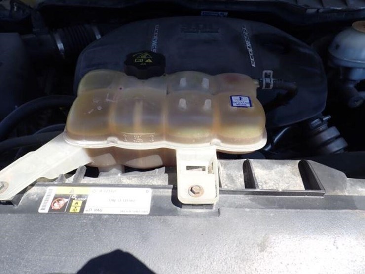 2016-dodge-1500-image-54