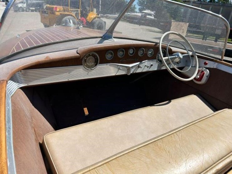 century-antique-wooden-18-ft-power-boat-image-38