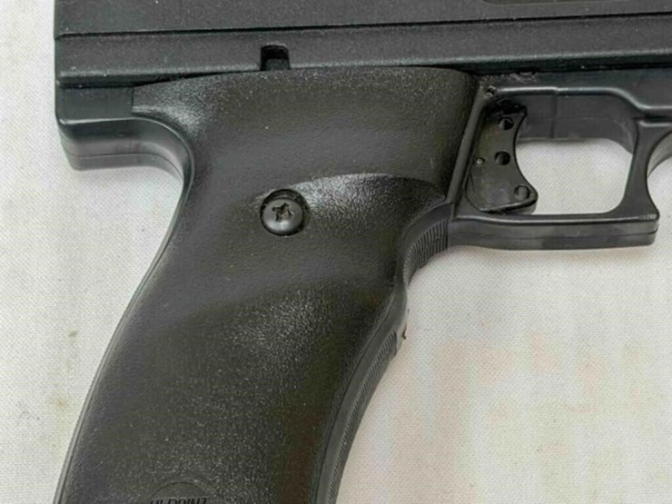 hi-point-arms-mod.-jcp-40cal-pistol-image-13