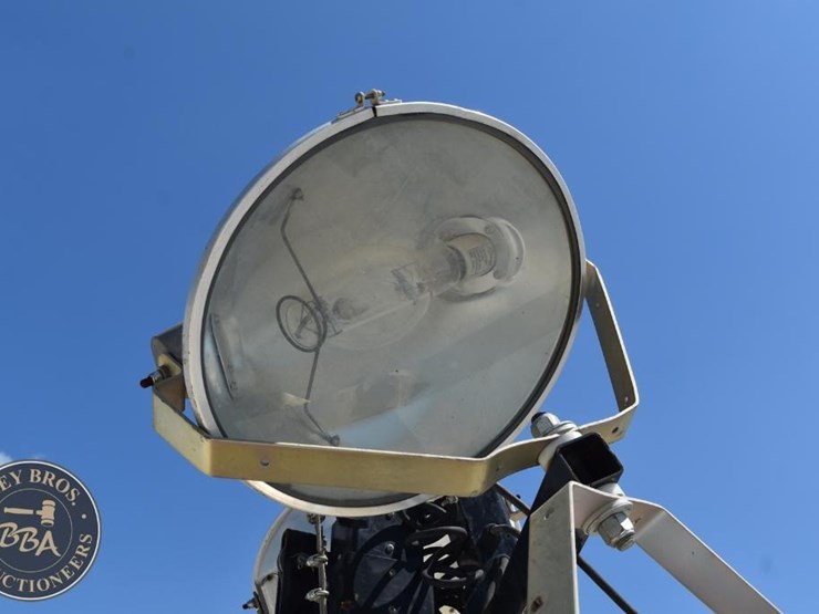 allmand-bros-night-lite-v-series-image-11