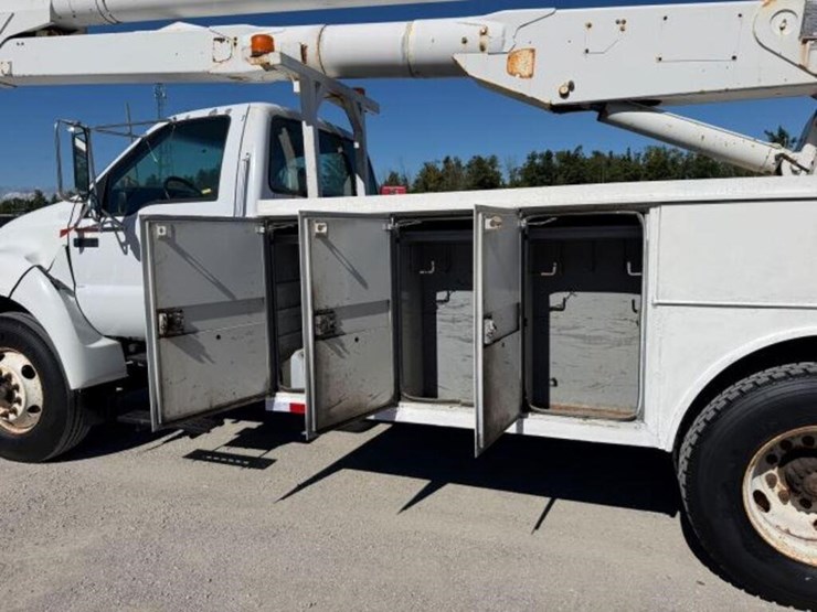 2001-ford-f650-xl-image-47