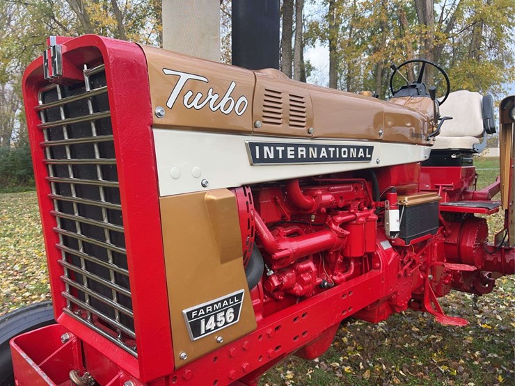 1970-1456-farmall-row-crop-golden-demonstrator-image-14