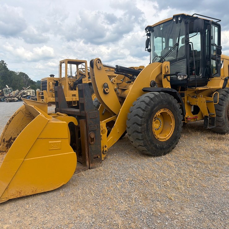2015 CATERPILLAR 924K