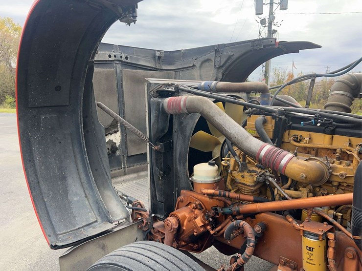 2006-peterbilt-379-image-83