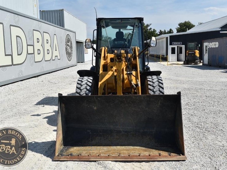 2021-caterpillar-906m-image-11