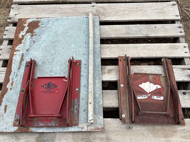 endgate-trap-doors-image-1