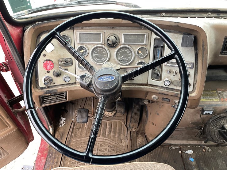 1994-ford-l9000-image-1