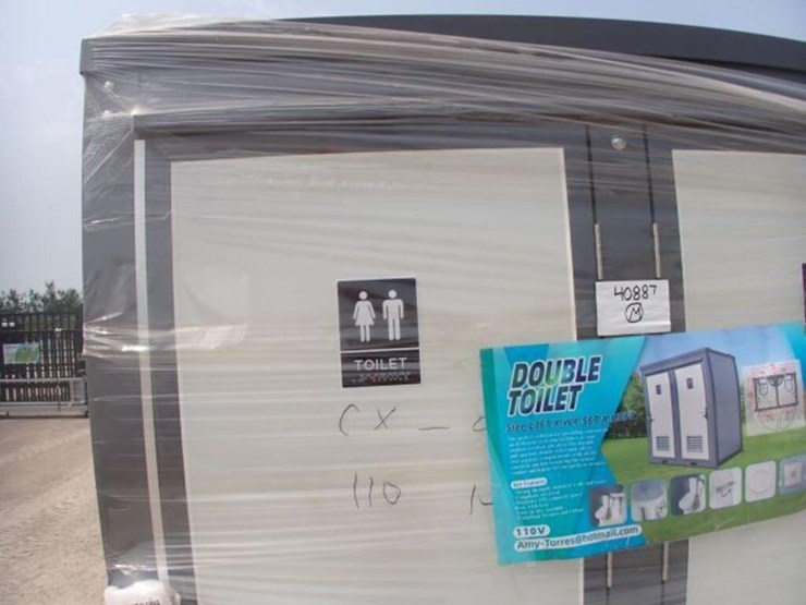 unused-bastone-portable-restroom-image-14