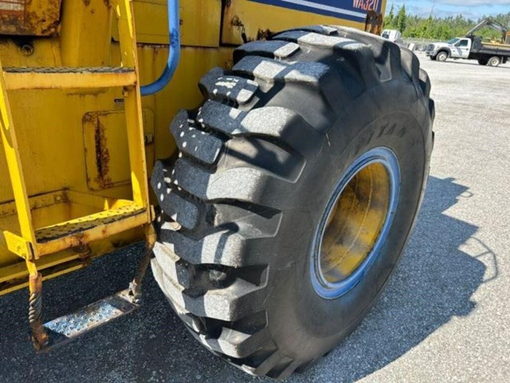 1989-komatsu-wa320-1-image-60