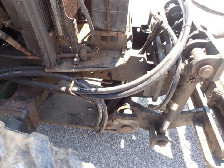 john-deere-3520-image-41