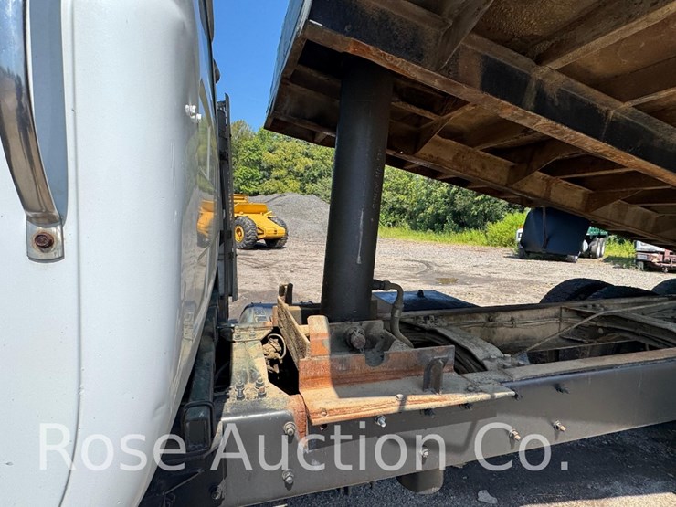 1993-mack-rd690s-image-11