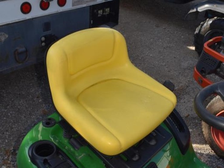 "jd-e100-riding-mower-(serial-#-1gxe100ejkl205377)-(showing-appx-133-hours,-image-7