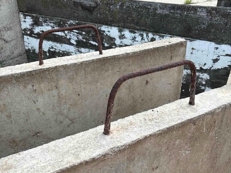 2--8’-portable-concrete-walls-image-9