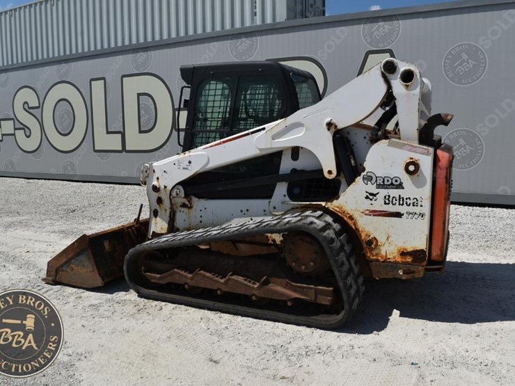 2016-bobcat-t770-image-13