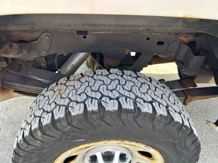 2014-gmc-sierra-3500-image-66