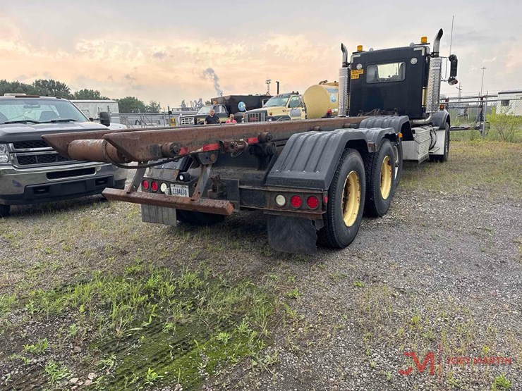 2003-kenworth-t800-image-2